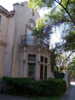 Emilio Civit, la avenida de los chalets más tradicionales de Mendoza