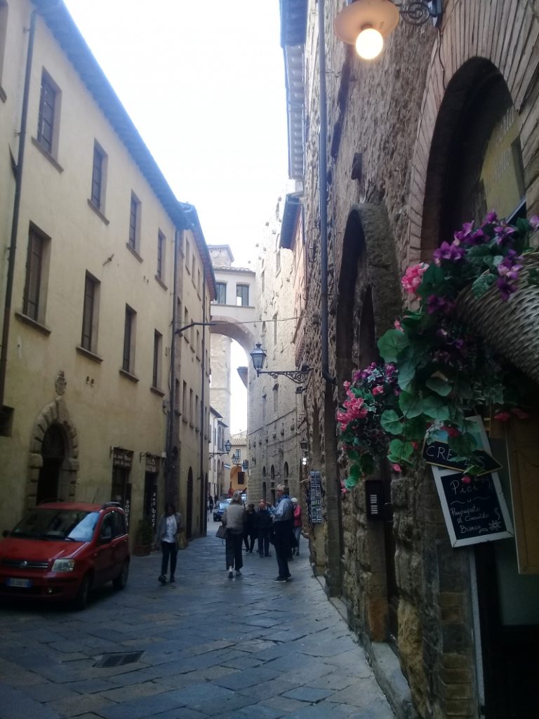 La Toscana - Volterra, una ciudad donde el tiempo se detiene al cruzar las murallas