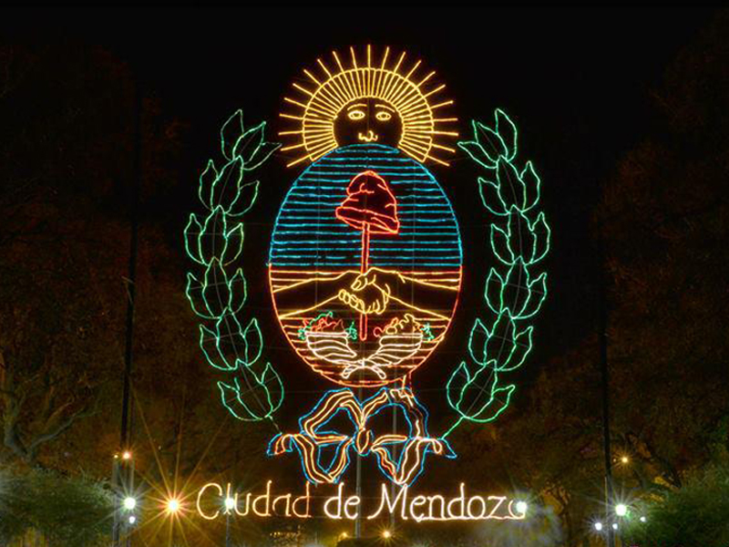 Escudo Mendoza - Plaza Independencia