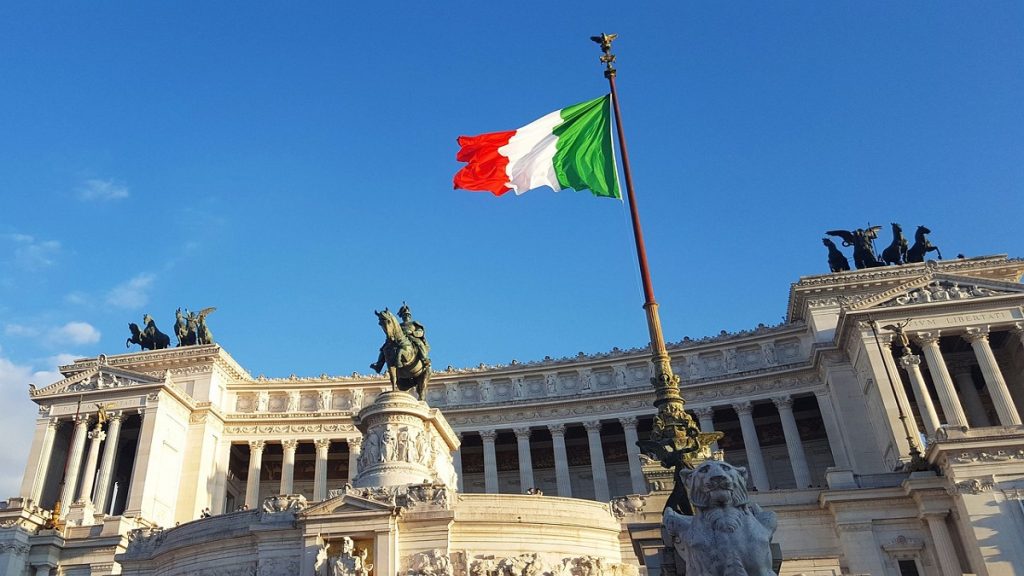 Jóvenes Deportistas - Bandera Italiana