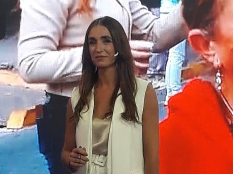 Luciana Campigotto - Luciana En El Estudio De Televisión