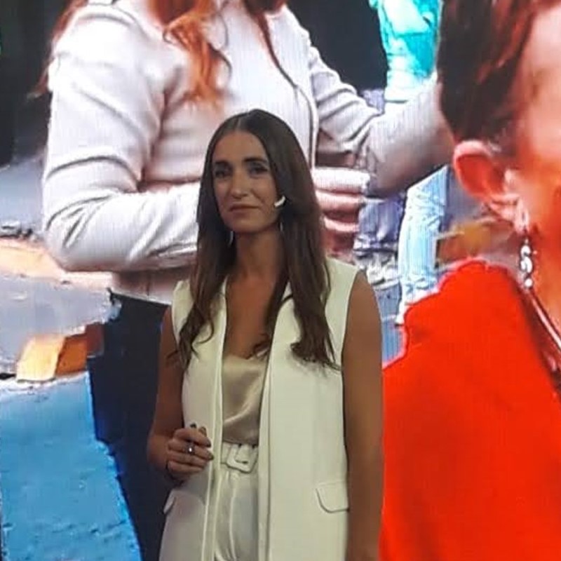 Luciana Campigotto - Luciana En El Estudio De Televisión