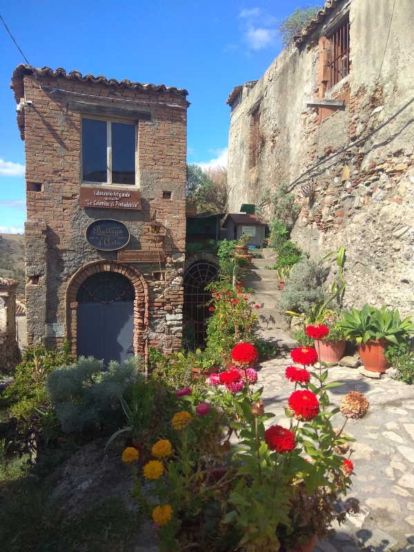 El sur de Calabria - Pentedatillo fue por mucho tiempo un pueblo fantasma